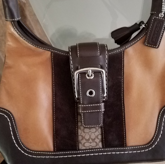 Coach purse. - Picture 3 of 5